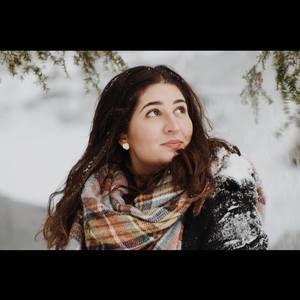 Meet your Posher, Layla